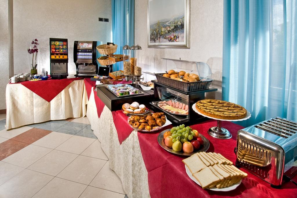 Hotel Europa คูปรา มาริตติมา ภายนอก รูปภาพ